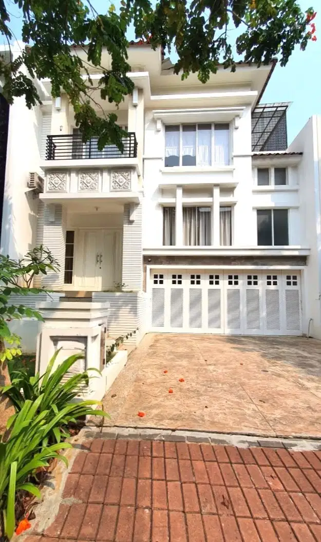 Rumah Crown Golf Mansion 10x33 330m PIK Pantai Indah Kapuk