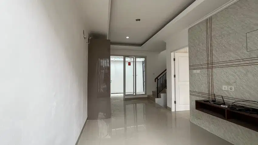 Rumah 3 kamar sudah shm bisa kpr di Gading Serpong Dekat ke Qbig BSD