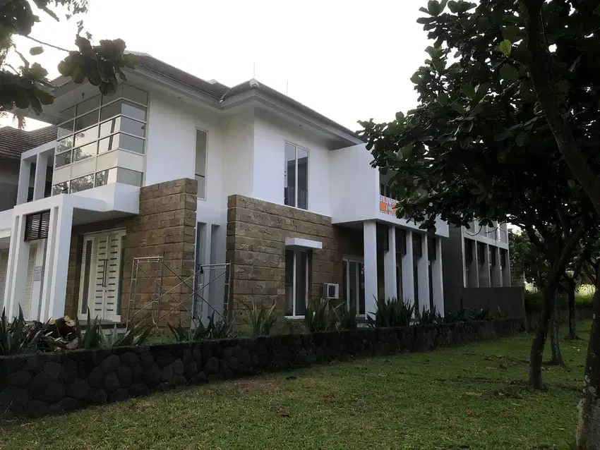 GRESS Rumah Diamond Hill Citraland Surabaya Barat