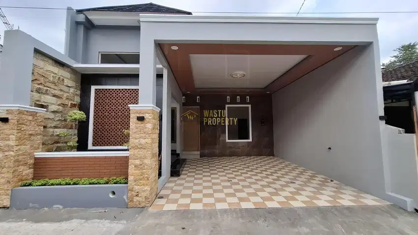 RUMAH SIAP HUNI, TANAH LUAS, DEKAT MAGUWOHARJO, SLEMAN