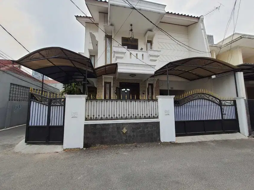 Dijual rumah di Jl Tebet Barat Dalam - Jakarta Selatan