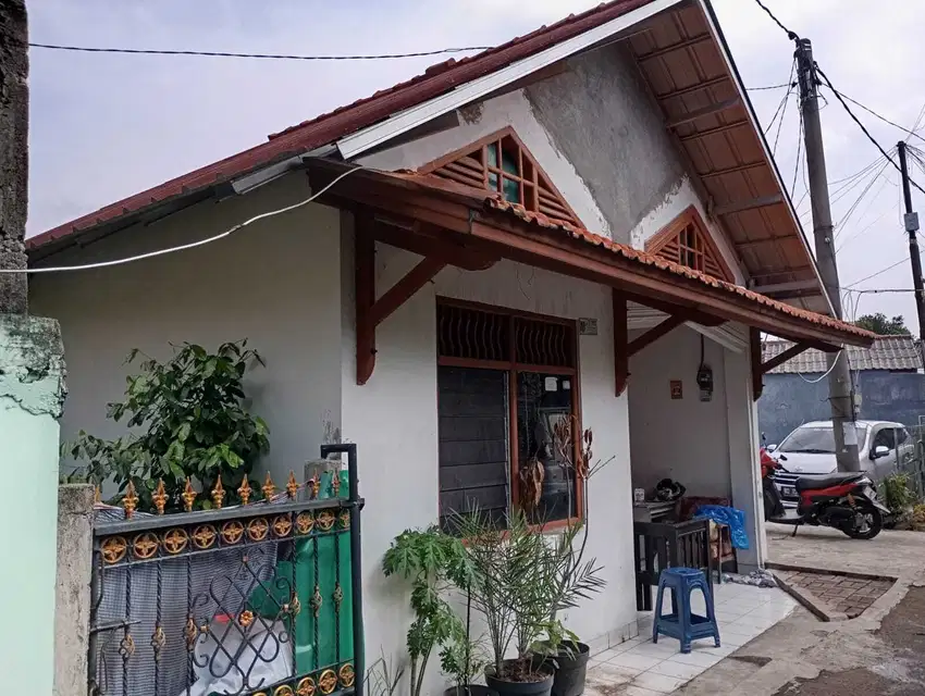 DIJUAL RUMAH DAN KEBUN DEKAT KOTA DEPOK JAWA BARAT