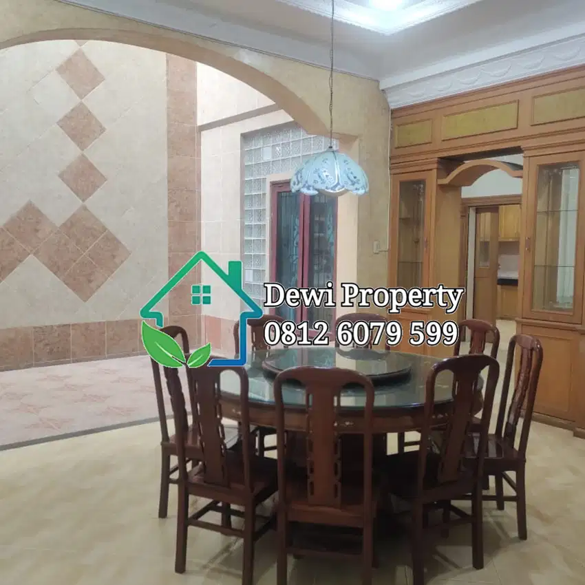 DIJUAL VILLA KOMP CEMARA ASRI JLN SAKURA