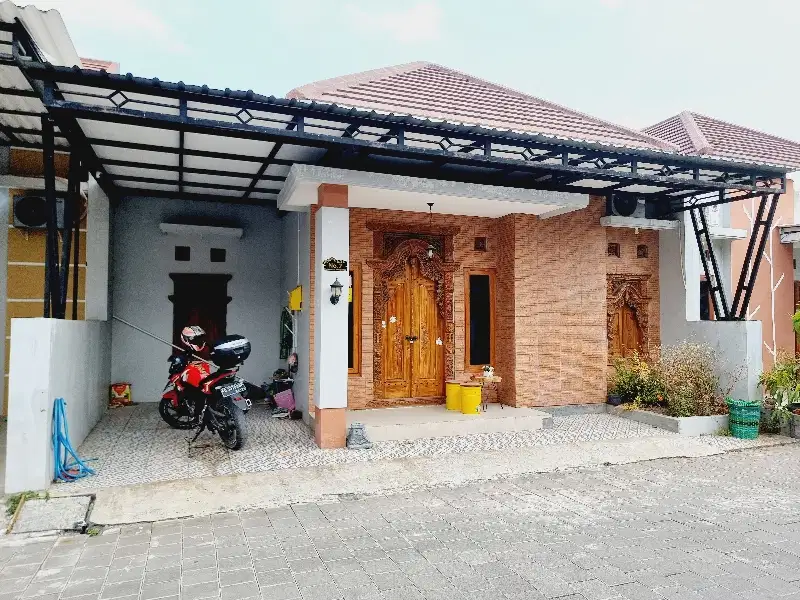 Rumah Cantik Siap Huni Cluster One Gate Area Gentan