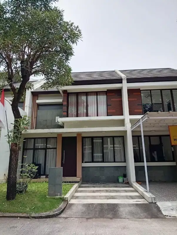 Disewakan Rumah Bagus Cluster Cosmo Estate Lippo Cikarang