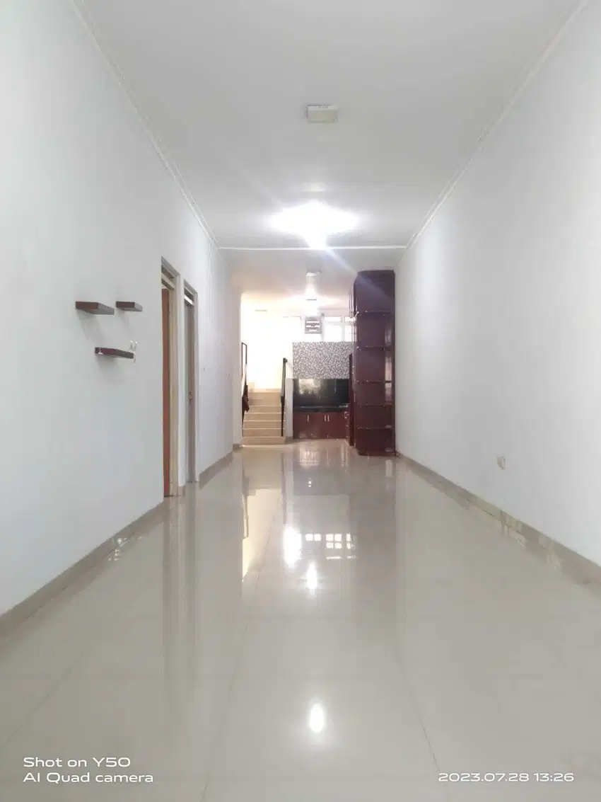 Dijual Rumah Asri Di Taman Kopo Indah 3