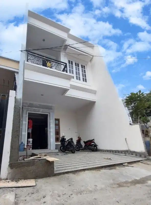 TOWN HOUSE SETU JAKARTA TIMUR