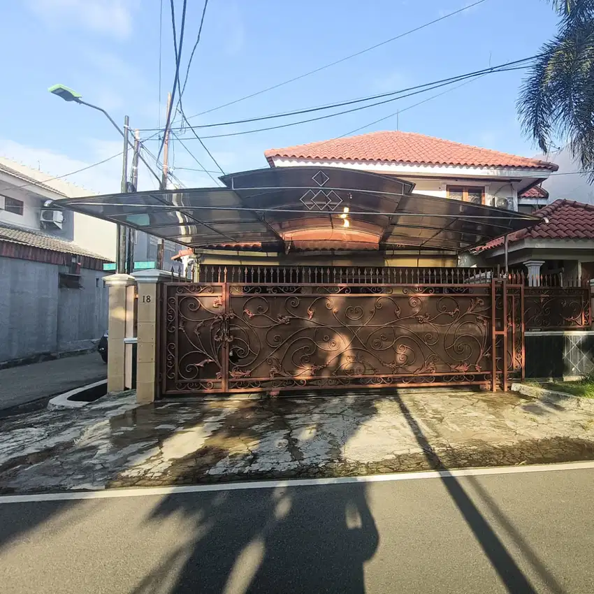 Dijual Rumah Rapih Lokasi Strategis di Kyu Putih