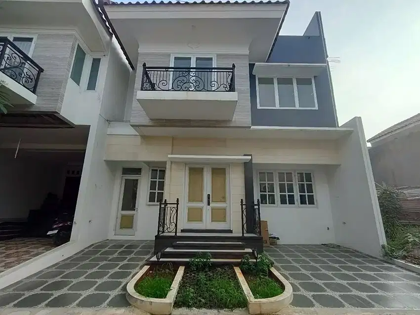 Rumah Mewah Asri Strategis di Pinggiran kota jaksel Cuma 2,7M!