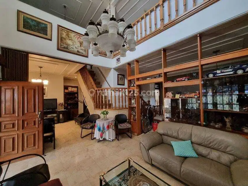 Rumah 2 Lantai Furnished di Komplek Agrowisata Pesanggrahan Jaksel