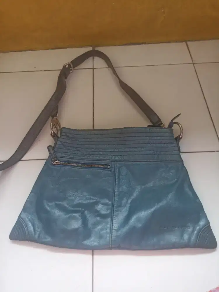 Tas selempang wanita kulit asli