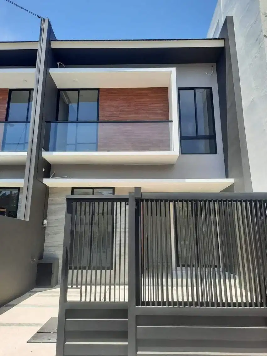 Rumah Baru Siap Huni Kutisari Surabaya Selatan