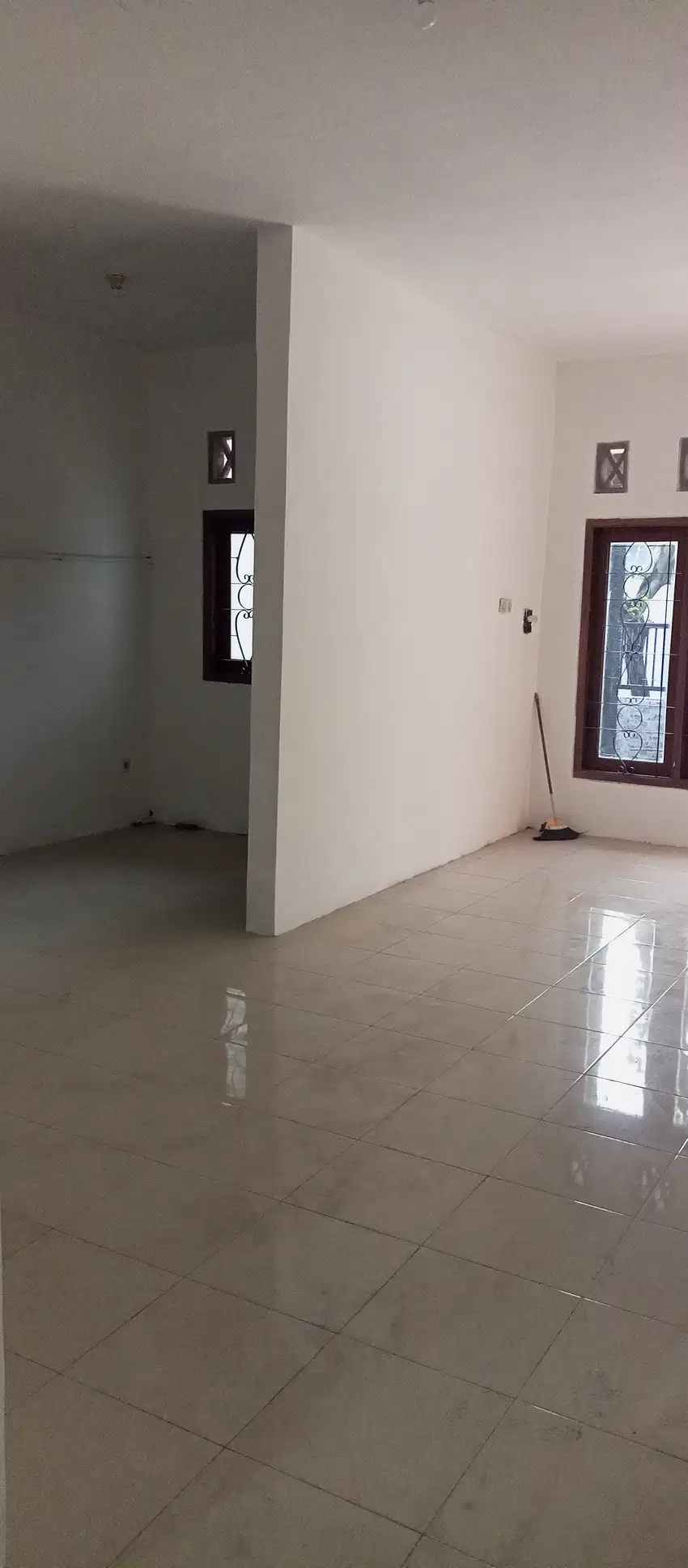 Disewakan rumah di wiguna
