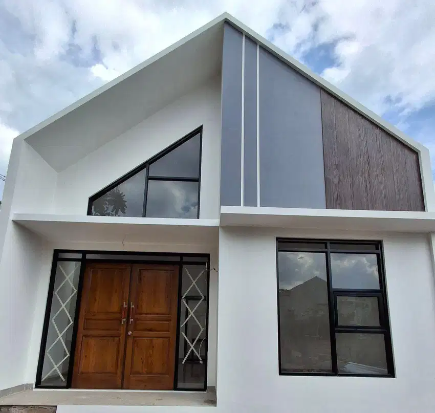 RUMAH MODERN KONSEP JEPANG DI BANDUNG LOKASI STRATEGIS