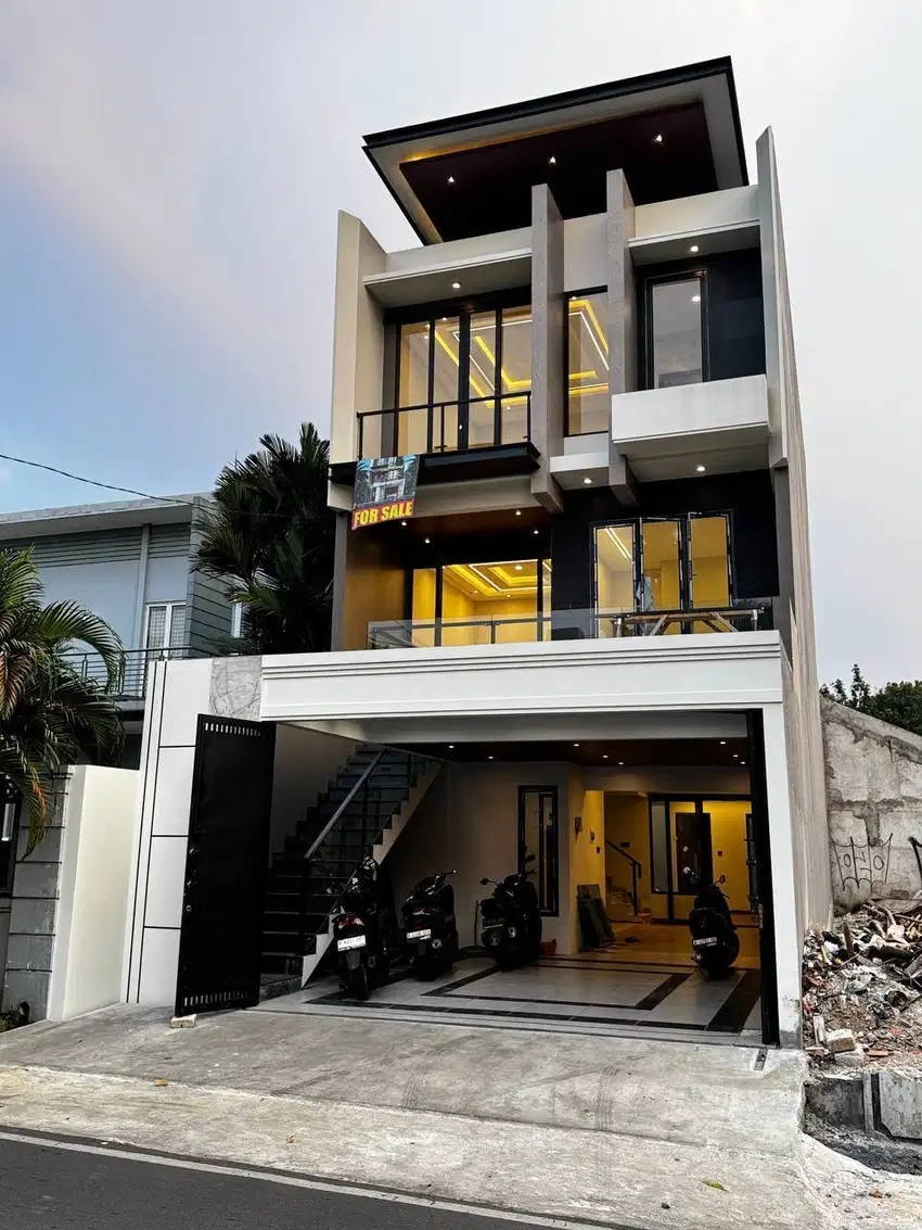 Rumah Mewah 3 Lantai + Kolam Renang Jagakarsa Jaksel