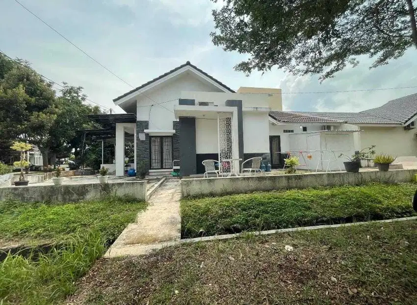 BU Rumah Hook Cluster Acacia Luas 204m2 Harapan Indah Bekasi