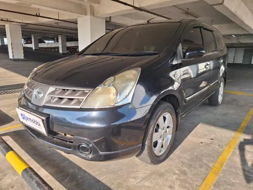 DP RENDAH Nissan Grand livina 1.5 XV Bensin-MT 2010 2WT