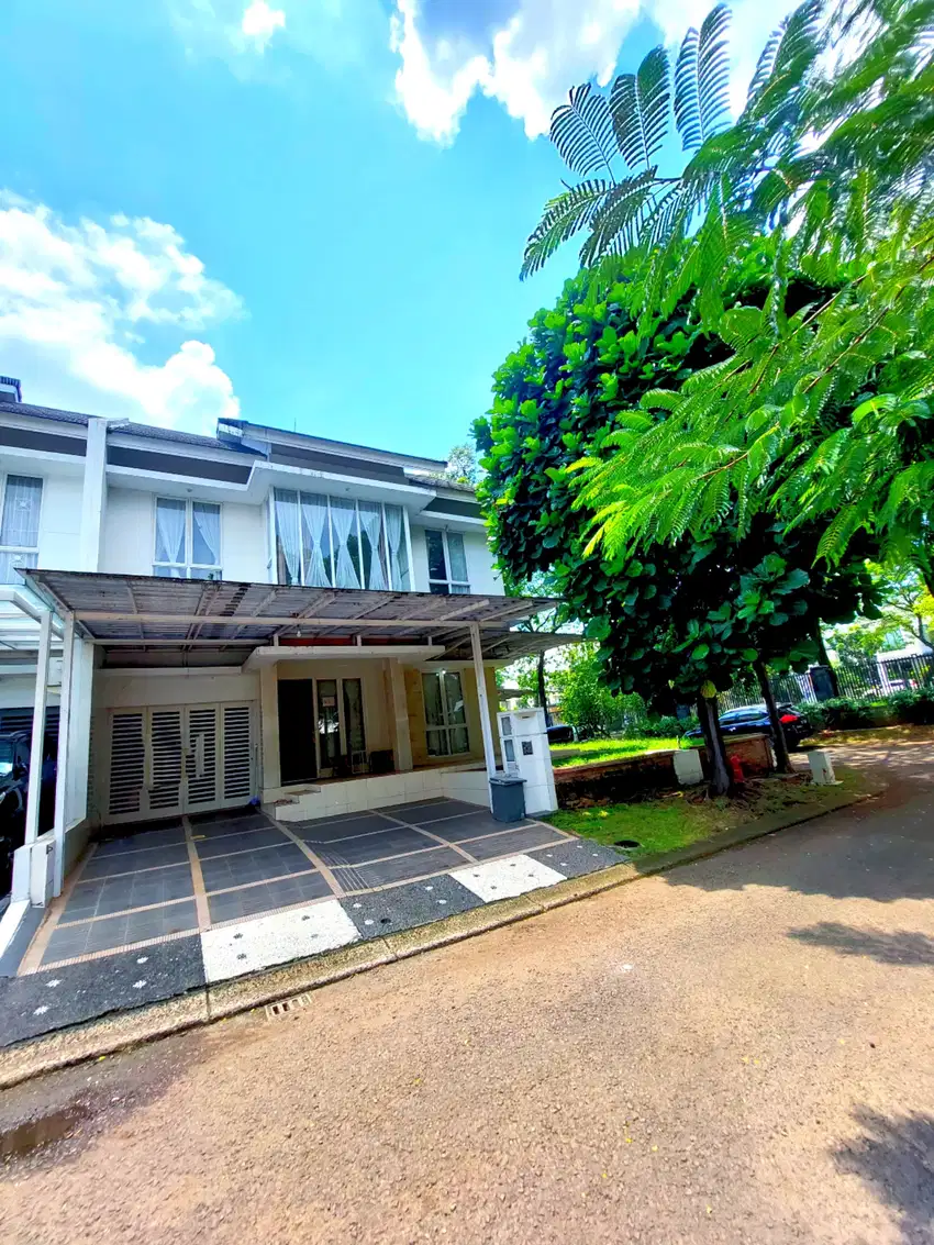 DISCOVERY BINTARO SEKTOR 7 RUMAH HOOK HADAP FASUM CIELO LUMINA