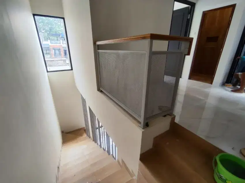 Cuma 2 Unit! Rumah Baru 2lt, akses Mobil, deket Stasiun dan Toll