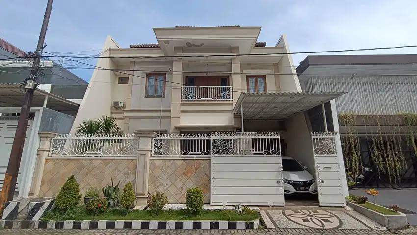 Rumah Cantik Kertajaya Indah Tengah