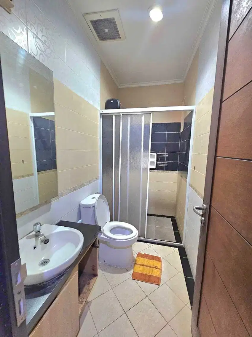 Dijual murah Rumah 2 lantai di Cluster Aralia Harapan Indah Bekasi