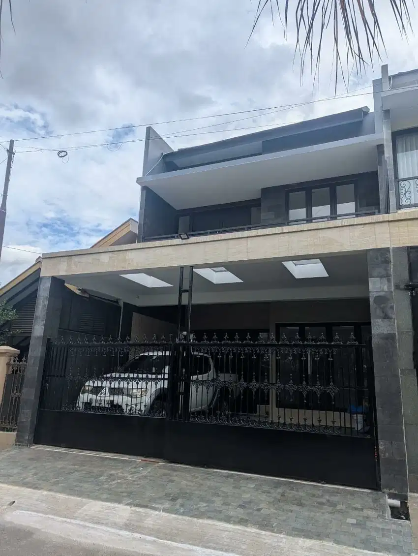 Rumah Baru 2 Lt Lokasi Nyaman Dkt Pusat Kota di Turangga Bandung