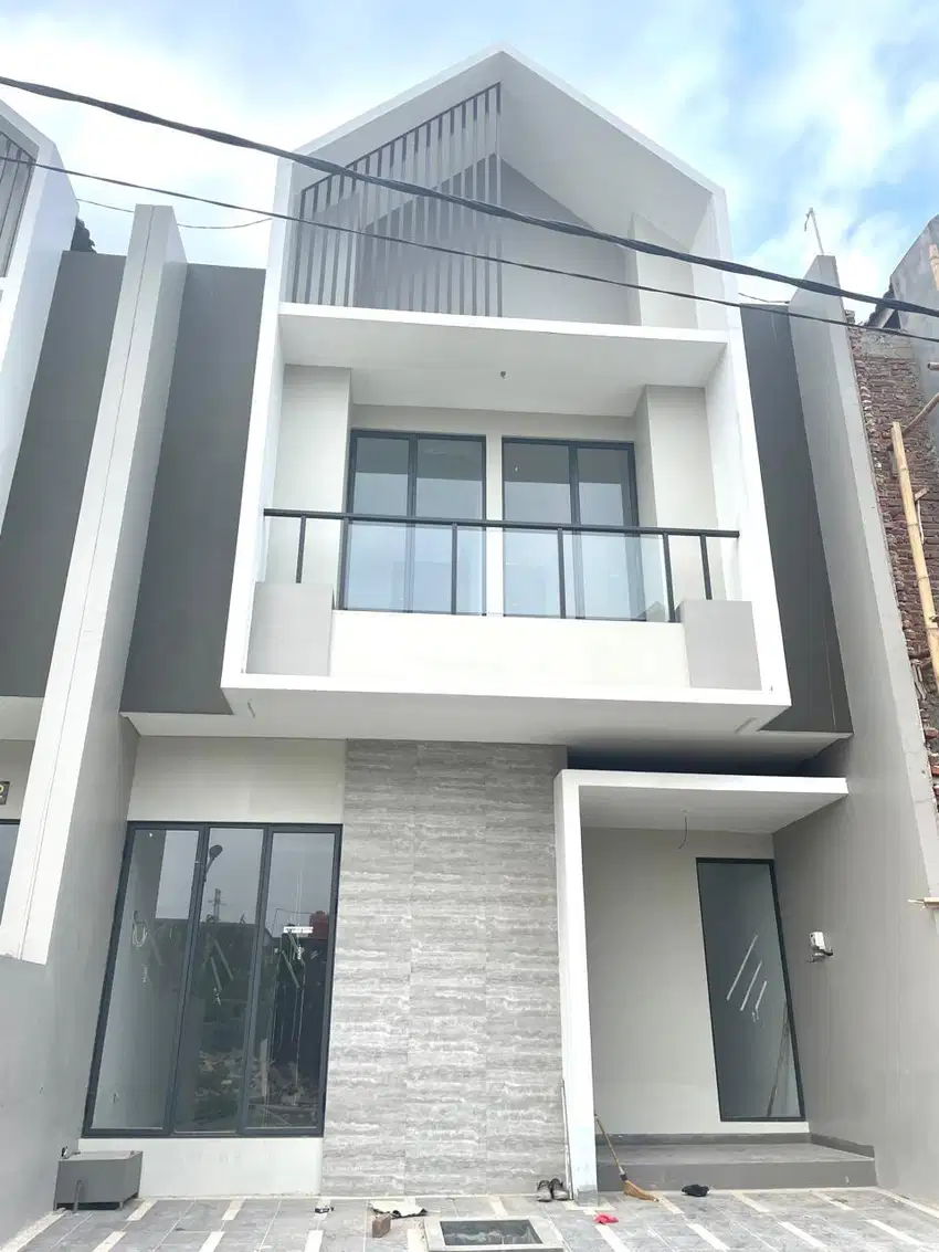 Rumah batununggal Baru, modern minimalis juga strategis di bandung