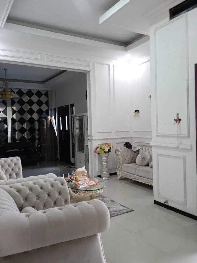 Dijual rumah mewah di perum Western Regency