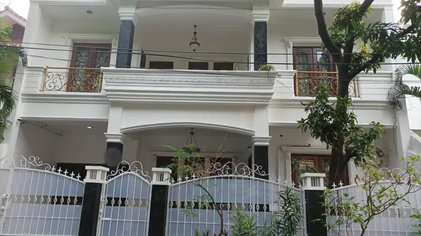 DIJUAL CEPAT RUMAH KLASIK MODERN DI RAWAMANGUN