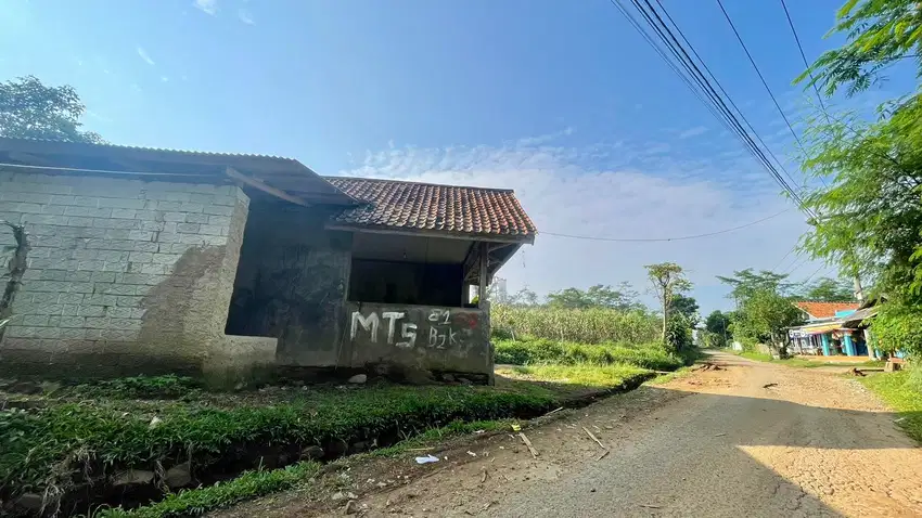 Dijual Murah Tanah dan Bangunan Pinggir Jalan di Bojong Purwakarta