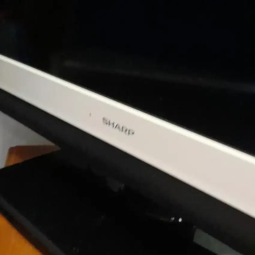 TV sharp seprti baru