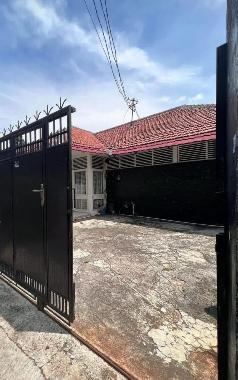 DI JUAL RUMAH TUA (Cocok Untuk Investasi Kosan Mewah) Karet Kuningan