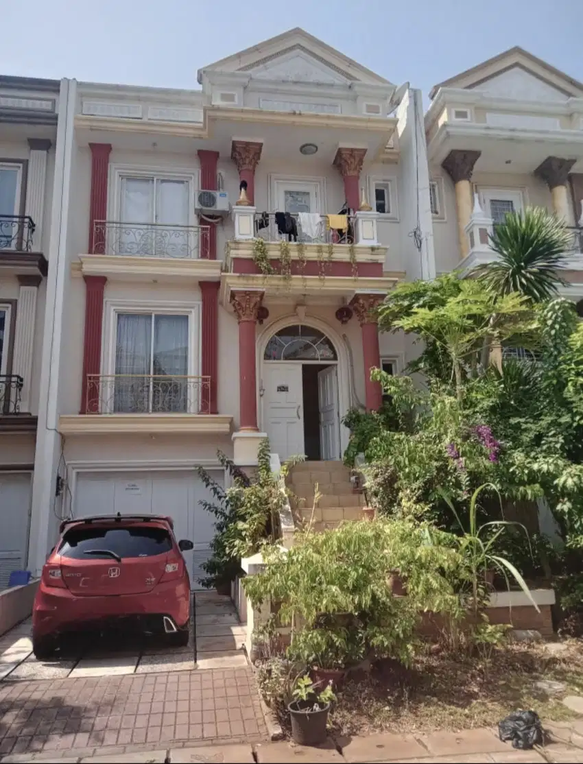 Disewa Rumah PIK Full Furnished 3lt Uk140m² at Jakarta Utara