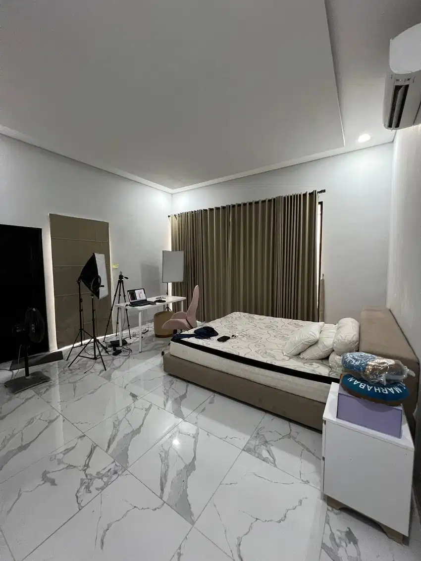 Rumah mewah siap huni 2 lantai di Rawalumbu kota Bekasi. SHM IMB PBB
