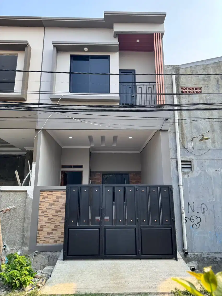 Di Jual Rumah Super Brand New Cipondoh Makmur