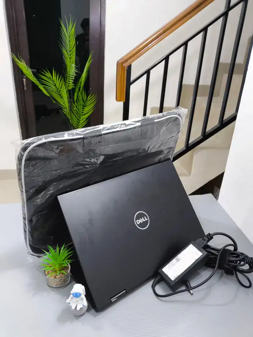 Laptop dell latitude 3390 touchscreen flip