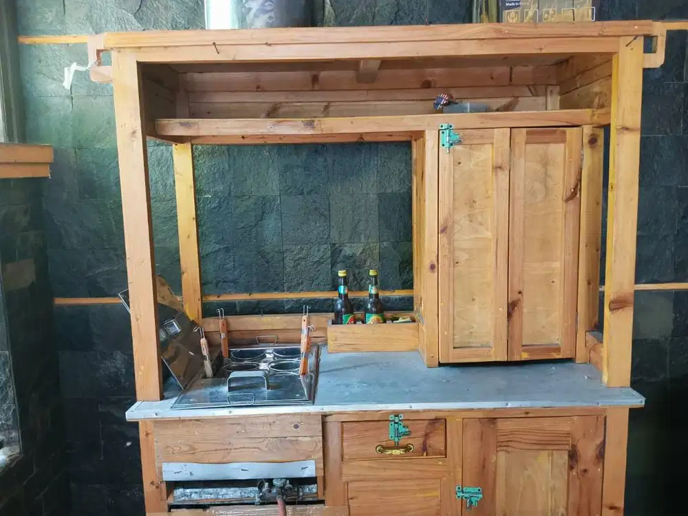 DIJUAL GEROBAK MIE AYAM BAHAN KAYU JATI BELANDA BONUS PERLENGKAPAN