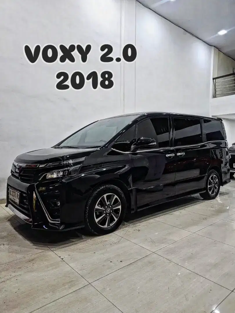 VOXY 2.0 Automatic 2018 / 2019 hitam toyota alphard vellfire 2012