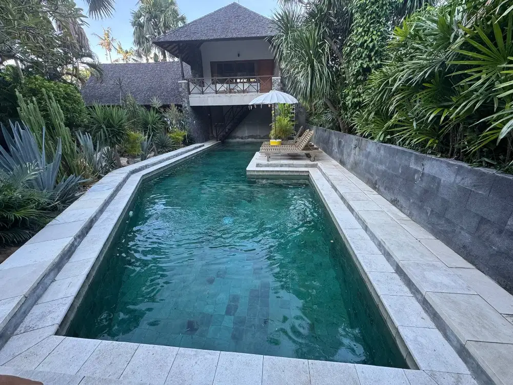 For Sale AMAZING Beachfront Villa