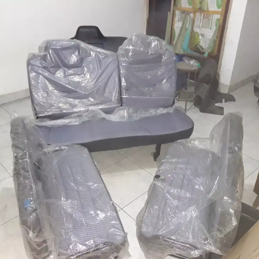 jok tengah dan komando  ( jok belakang / face to face  ) suzuki futura