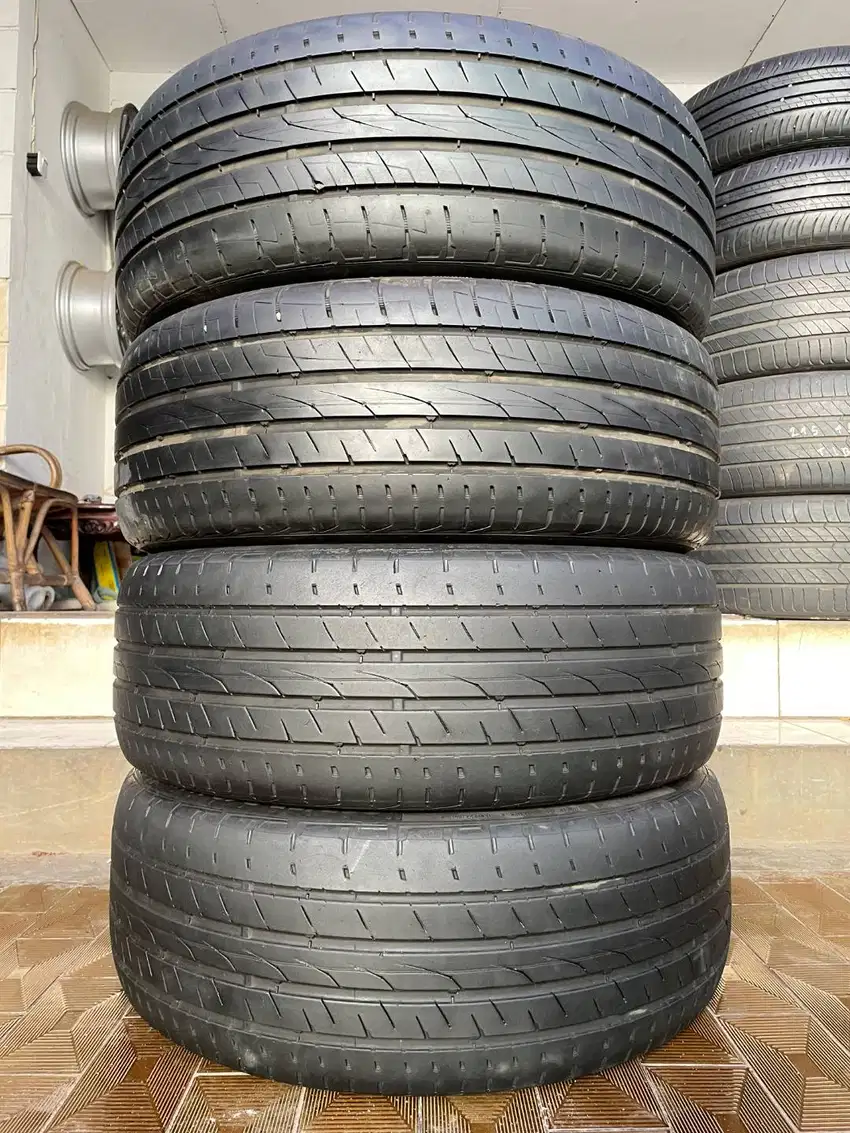 Ban Continental Ultra Contact UC6 SUV 235 55 r19 4Pcs