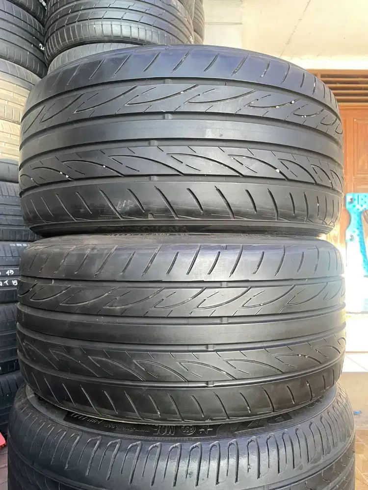 Ban Yokohama Advan Fleva  245 35 r19 2Pcs