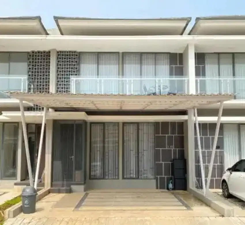 Rumah 2 Carport Dekat AEON Mall BSD City Hadap Utara Siap KPR J-1905