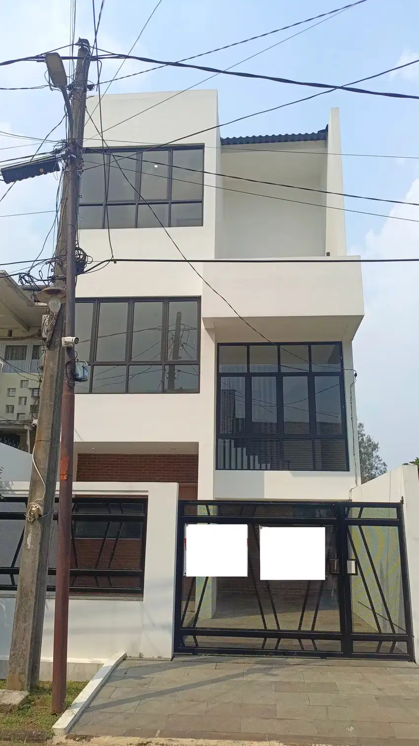 Rumah 3 Lantai 15 Menit ke Transpark Mall Bintaro Bebas Banjir J-34835