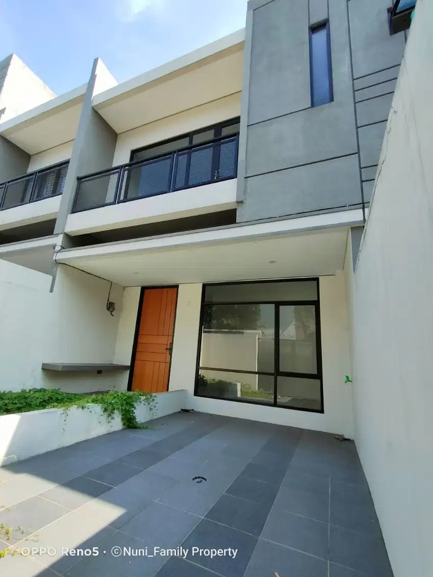 Rumah SHM 2 Lt Strategis 15 Mnt ke CBD Ciledug Family Mall J-33031