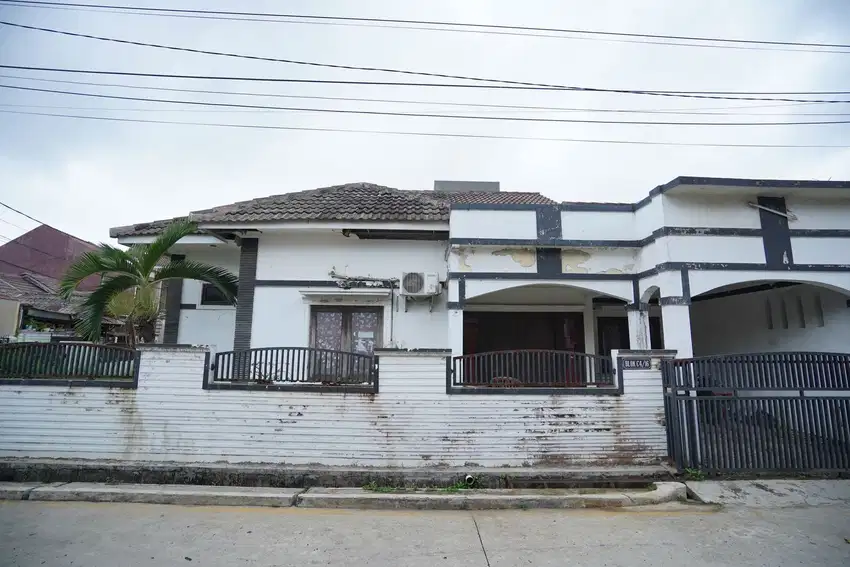 Rumah LT 176 SHM Siap KPR dekat  Gerbang Tol Karawaci 2 J-14493