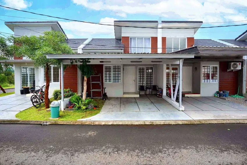 Rumah SHM Hadap Selatan dekat Stasiun Cicayur Siap Huni J-18032