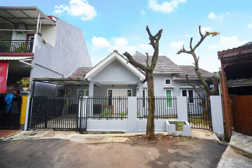 Rumah LT 193 Akses Dekat Gerbang Tol Jelupang SHM Siap Huni J-12027
