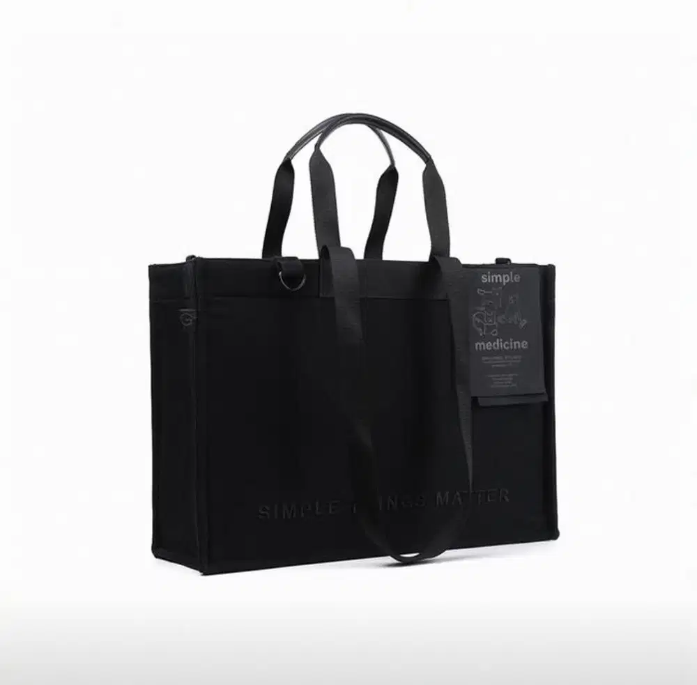 Catto Totebag Black on Black