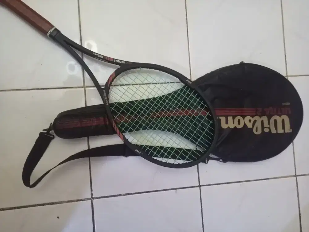 Di jual raket tennis Wilson ultra 2 midsize
